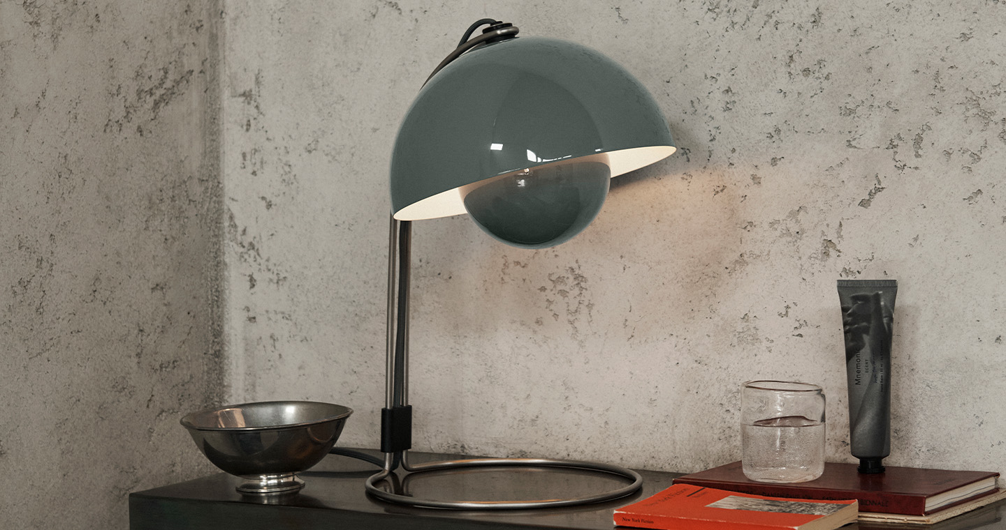 VP4 Flowerpot Table Lamp