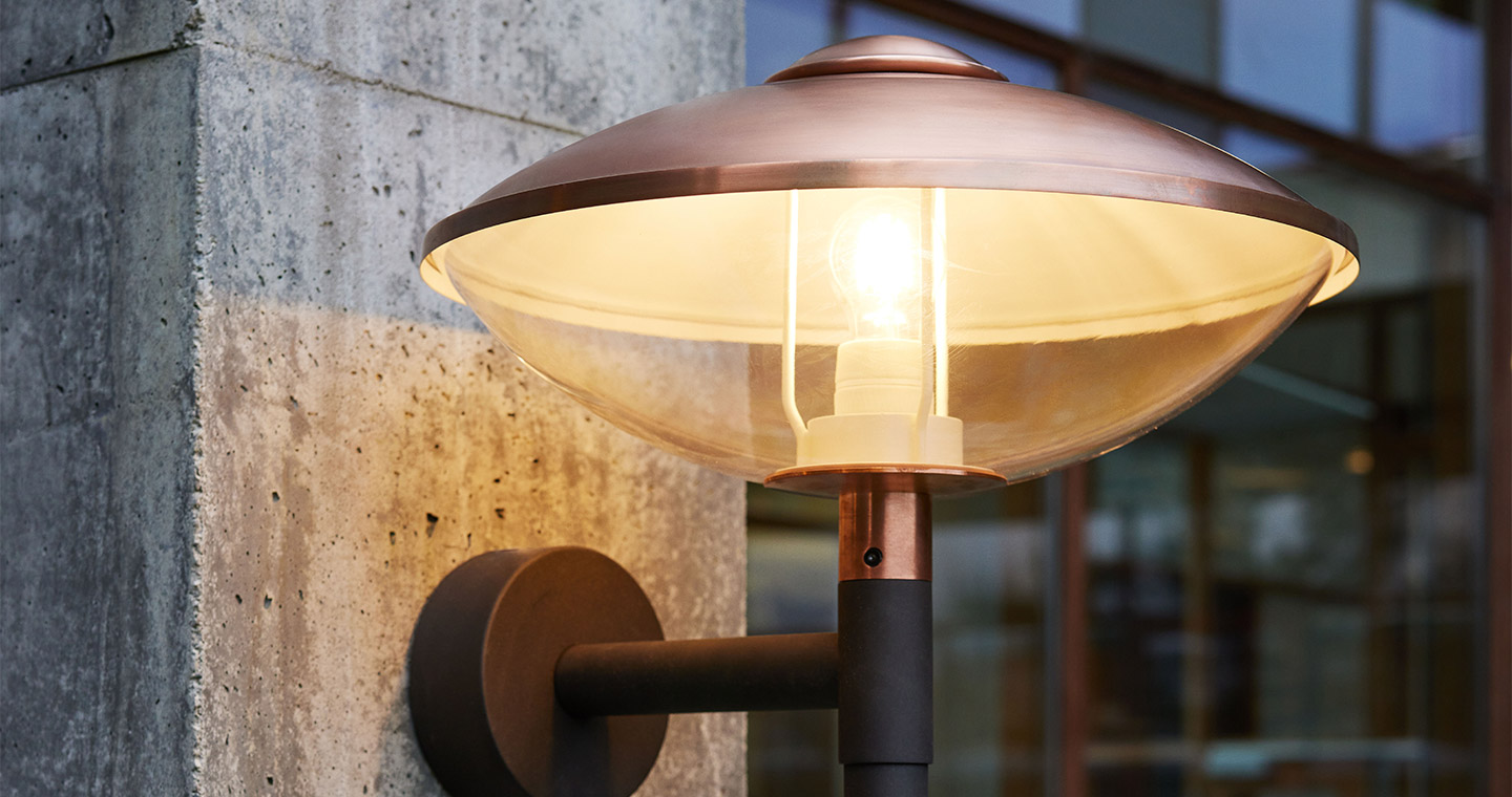 HL410™ Outdoor Wall Lamp
