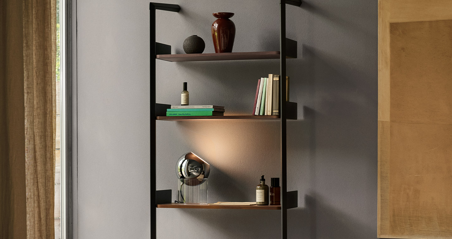 VP13 Topan Table Lamp