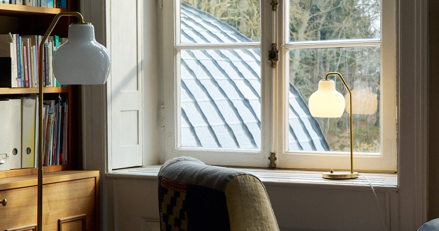 VL Ring Crown Table Lamp