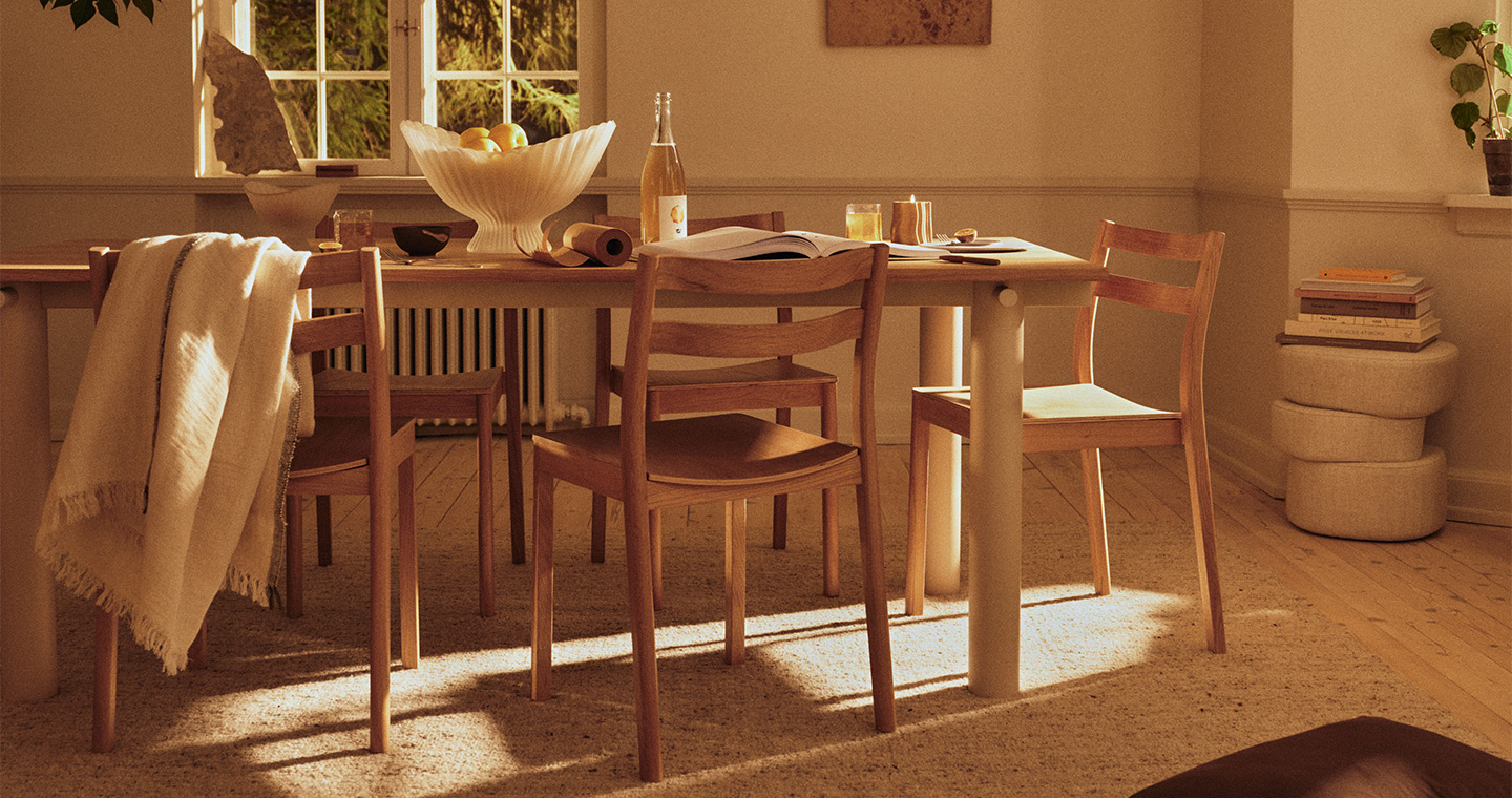 Atura Dining Table
