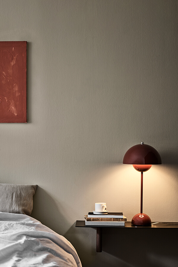 &Tradition VP3 Table Lamp at bedside