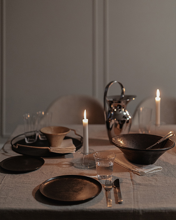 Menu candlelit table setting