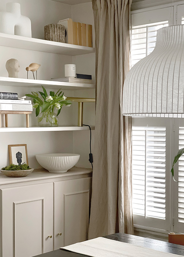 Integrated bookcase by the window