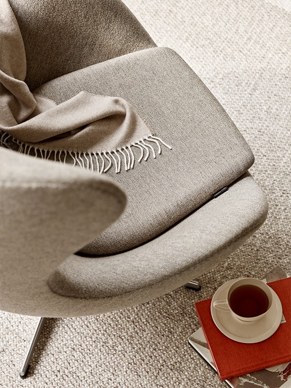 Fritz Hansen Egg Chair Fabric - Detail of curved silhouette