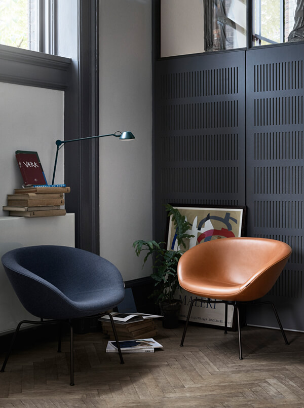 Group of 2 Fritz Hansen Pot Chairs in a modern interior