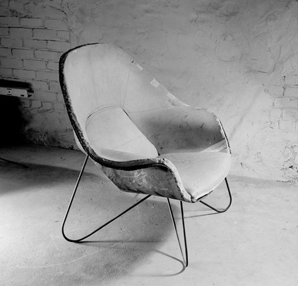 An early prototype of the Eero Saarinen Womb Chair