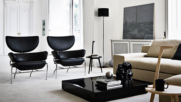2 Cassina 836 Tre Pezzi lounge chairs in black leather