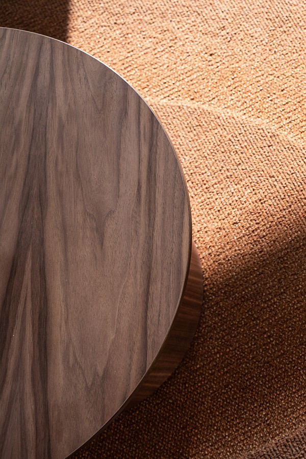 Detail image of the wooden side tables
