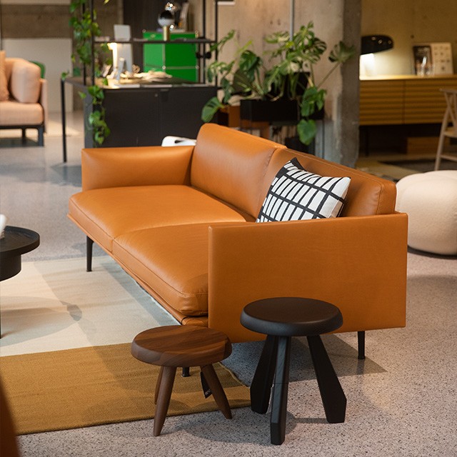 Muuto Outline Sofa - Nest.co.uk Showroom