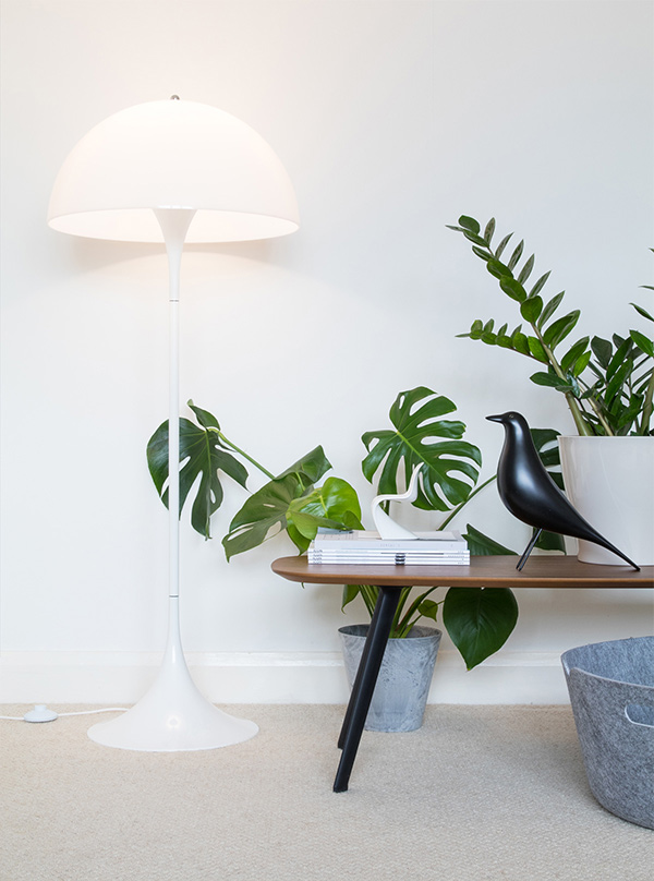 Louis Poulsen Panthella floor lamp and STUA coffee table