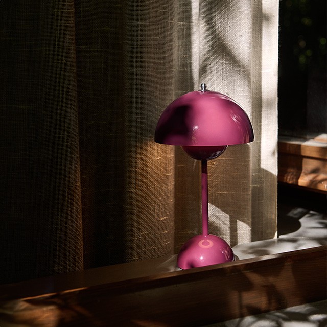 &Tradition VP9 Portable Lamp - In Tangy Pink