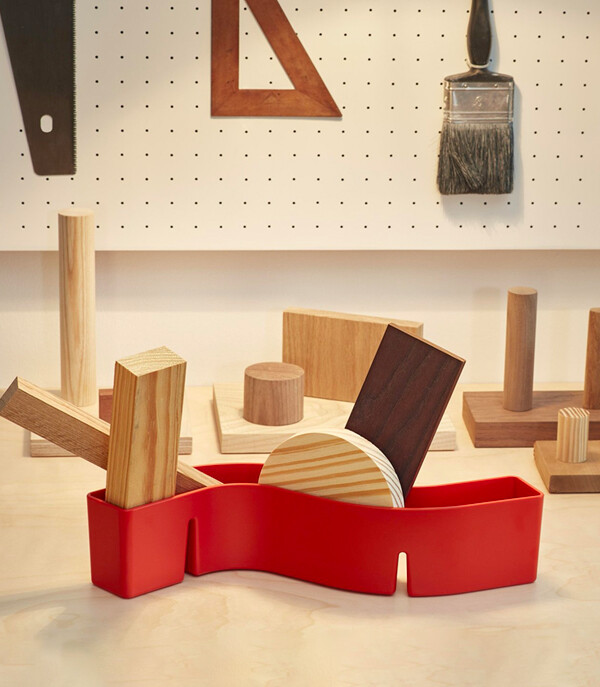 Vitra S-Tidy Office Accessory in use