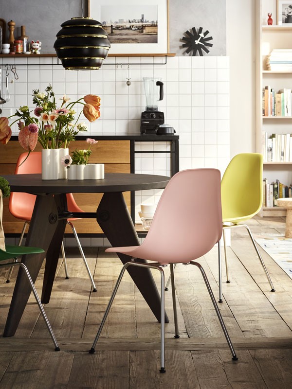 Pale Rose Eames Plastic Chair RE in modern home