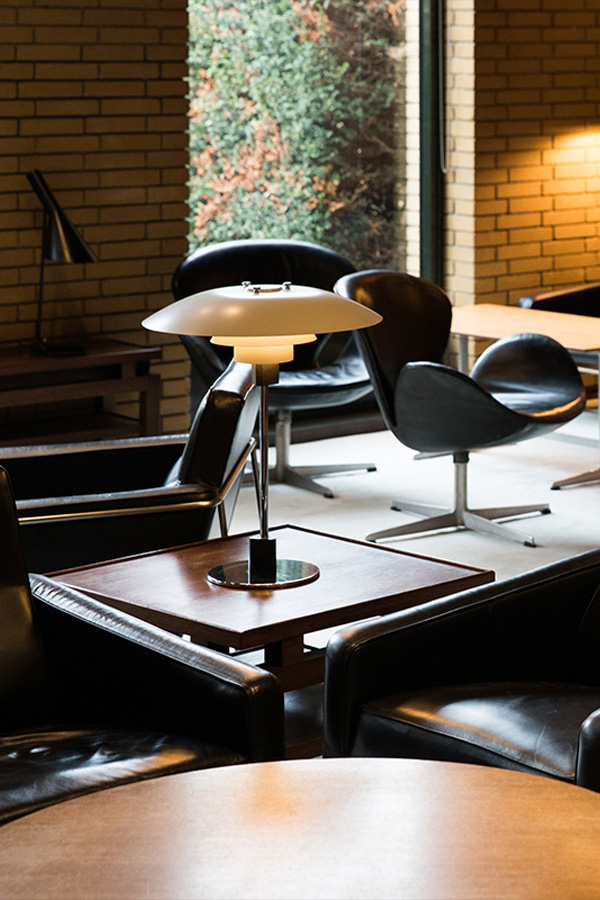 Louis Poulsen table lamps inside St Catherine's College