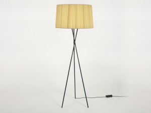 Santa & Cole Tripode Floor Light