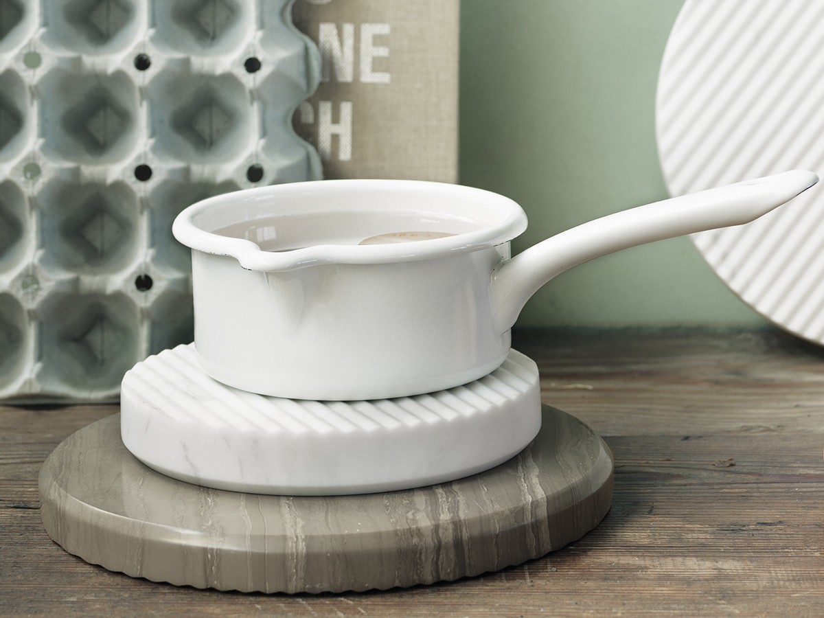 Buy the Muuto Groove Marble Trivet at nest.co.uk