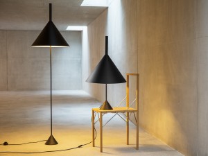 Vertigo Bird Funnel Table Lamp
