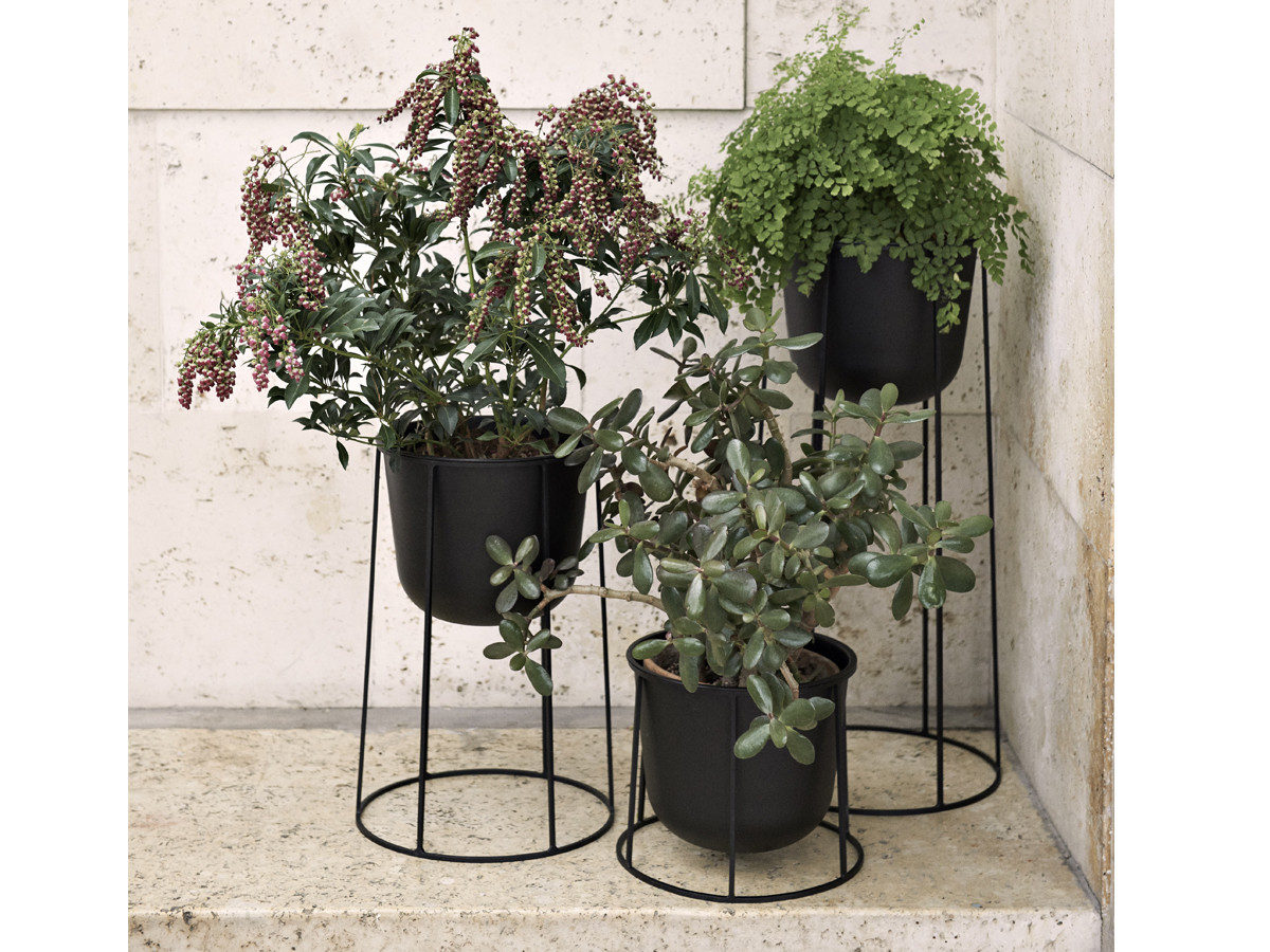 Buy the Menu Wire Plant Pot Black at Nest.co.uk