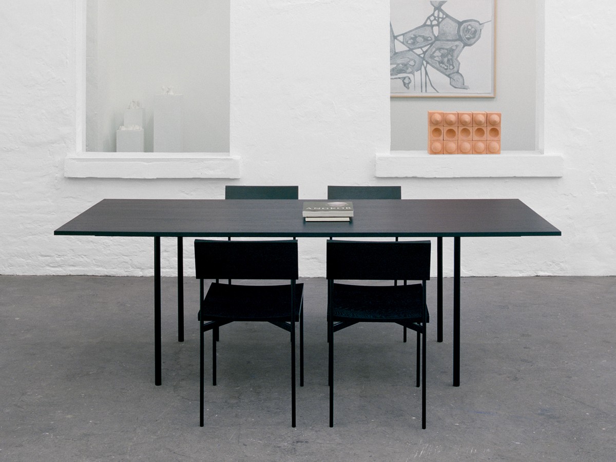 E15 TA14 Anton Table