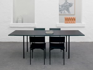 E15 TA14 Anton Table