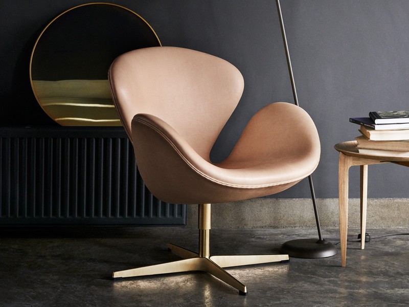 buy the fritz hansen 60th anniversary edition swan chair at nest co uk