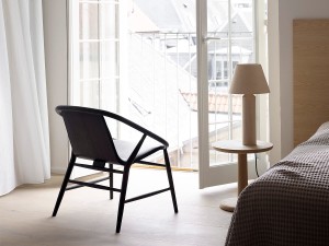 Fredericia Eve Lounge Chair - Front Upholstered