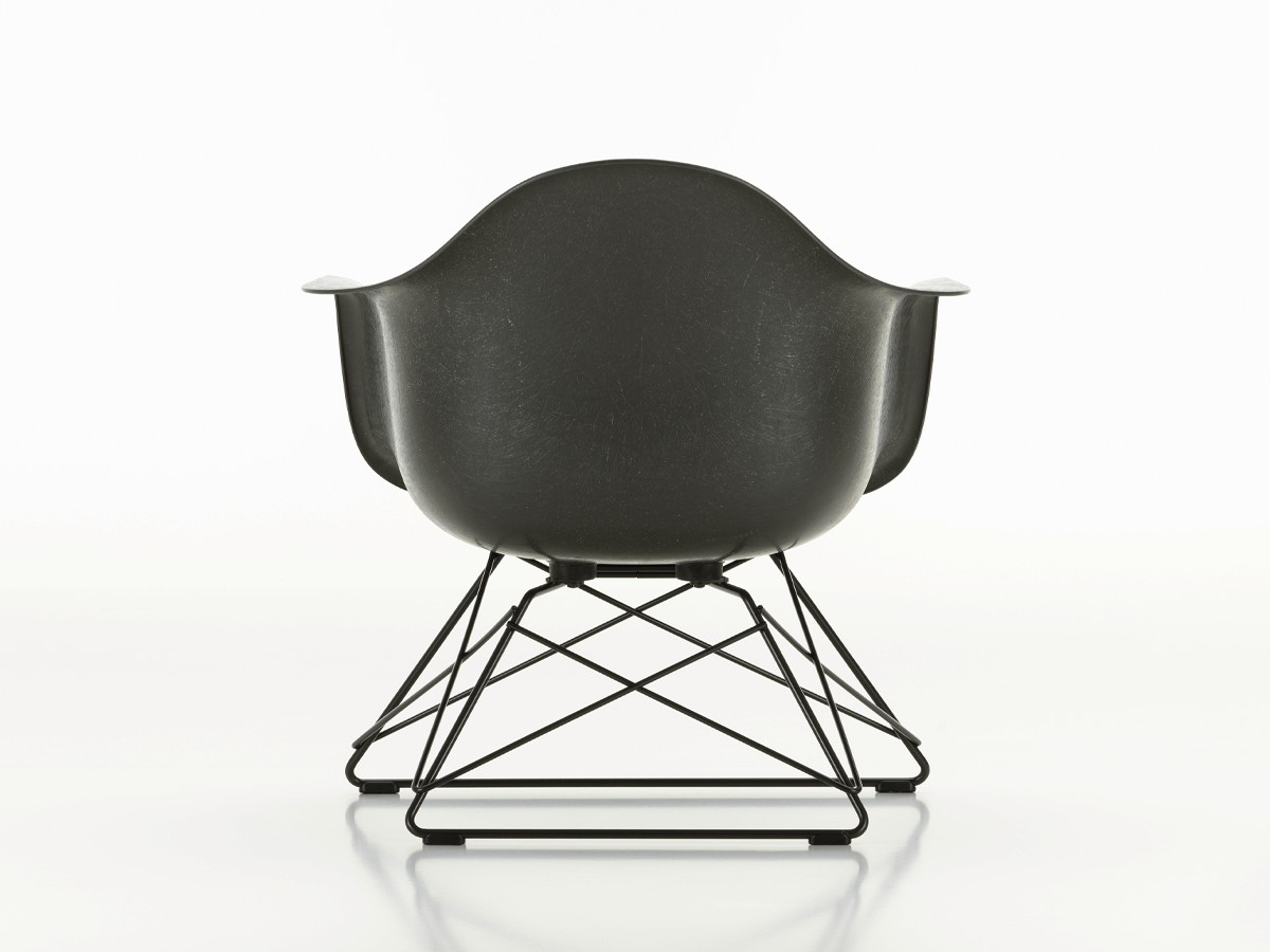 Buy the Vitra LAR Eames Fiberglass Armchair Black Base at nest.co.uk