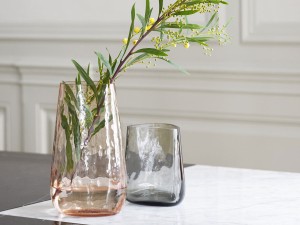 &Tradition SC68 Collect Crafted Glass Vase