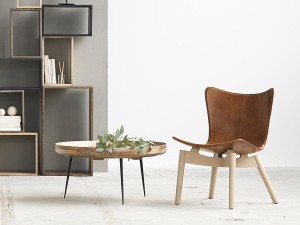 Mater Shell Lounge Chair - Black Stained Oak Base