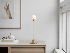 Northern Snowball Table Lamp
