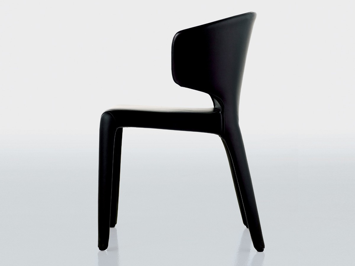 Cassina 367 Hola Armchair