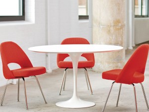 Knoll Saarinen Tulip Dining Table - 107cm Diameter Laminate