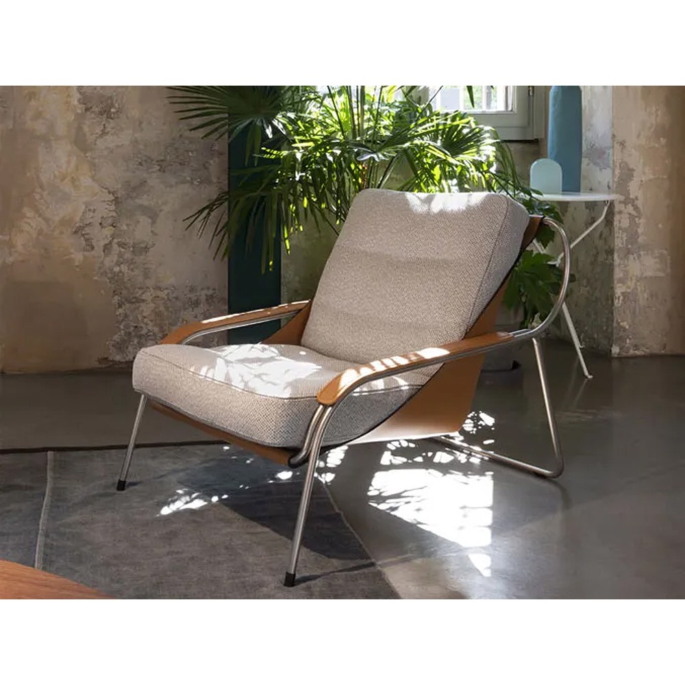 Buy the Zanotta 900 Maggiolina Lounge Chair at nest.co.uk