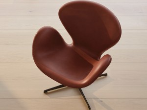 Fritz Hansen Swan Chair - Leather - Anniversary Edition