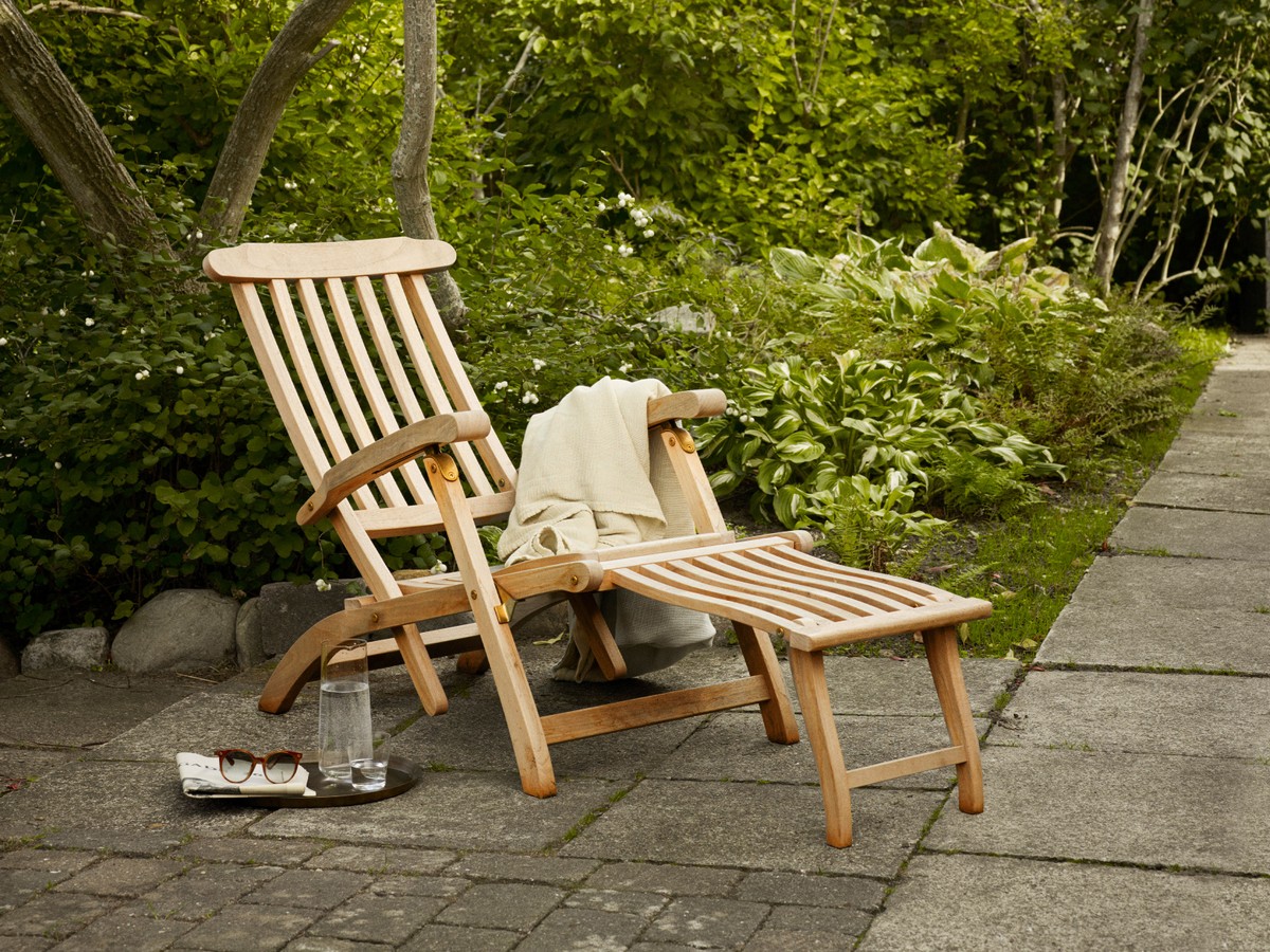 Buy the Fritz Hansen Skagerak Collection Steamer Deck Chair at nest.co.uk