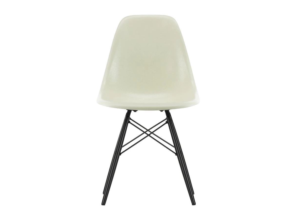 Vitra DSW Eames Fiberglass Side Chair