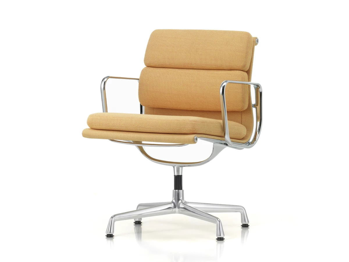 Vitra Eames EA 207 Soft Pad Chair