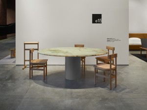 E15 ES20 Hiroki Dining Table - Onyx