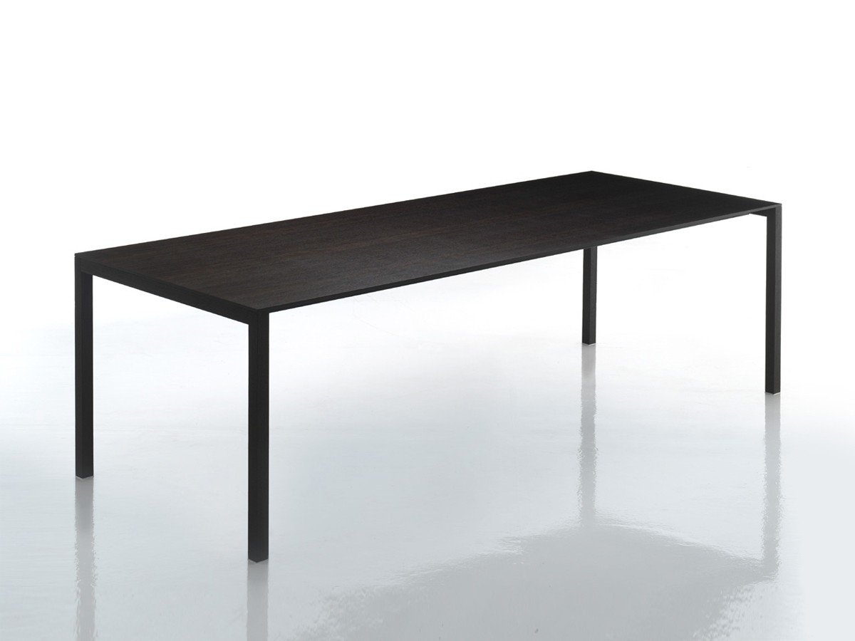 Cassina 195 Naan Dining Table