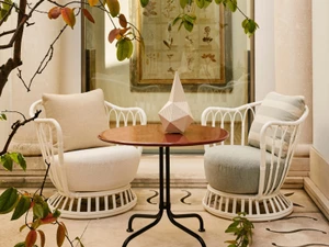 GUBI Grace Outdoor Lounge Chair 