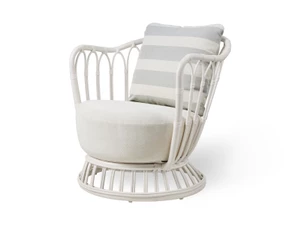 GUBI Grace Outdoor Lounge Chair 