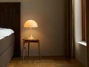 Louis Poulsen Panthella 320 Table Lamp
