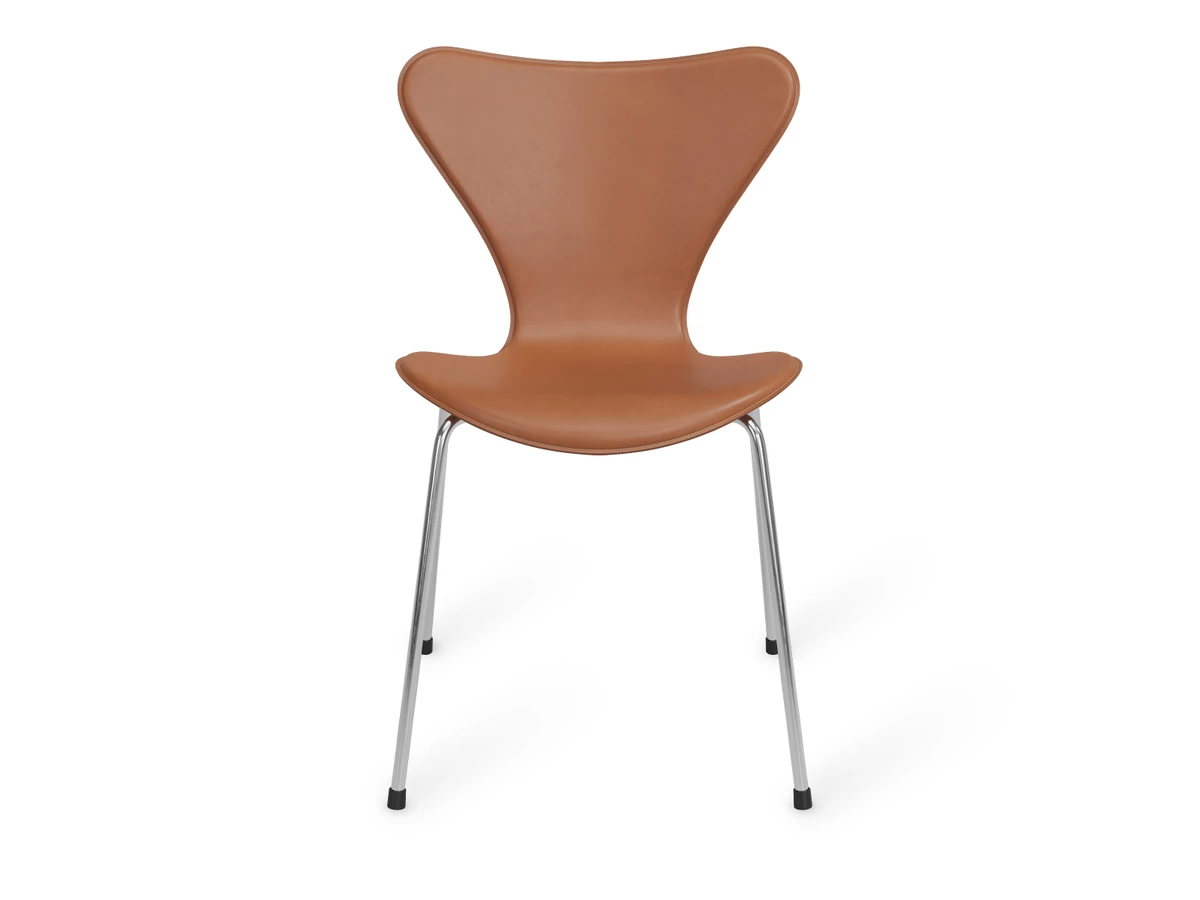Fritz Hansen Series 7™ Tailored Dining Chair