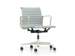 Vitra Eames EA 117 Aluminium Chair