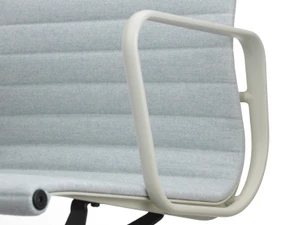 Vitra Eames EA 117 Aluminium Chair