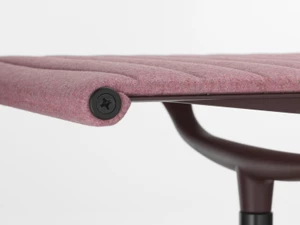 Vitra Eames EA 124 Aluminium Chair