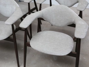 GUBI Masculo Dining Chair - Cream Fabric - Set of 4 - Ex-Display