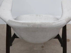 GUBI Masculo Dining Chair - Cream Fabric - Set of 4 - Ex-Display