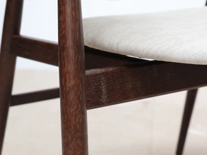 GUBI Masculo Dining Chair - Cream Fabric - Set of 4 - Ex-Display